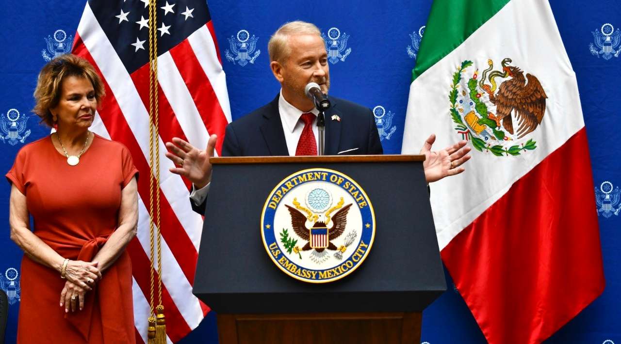 México y EEUU refuerzan lazos de seguridad: embajador Johnson