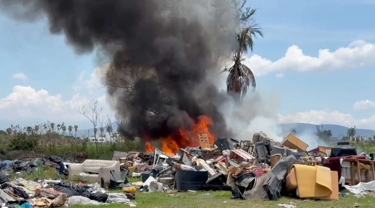 Se incendia centro de transferencia de basura en Zacatepec
