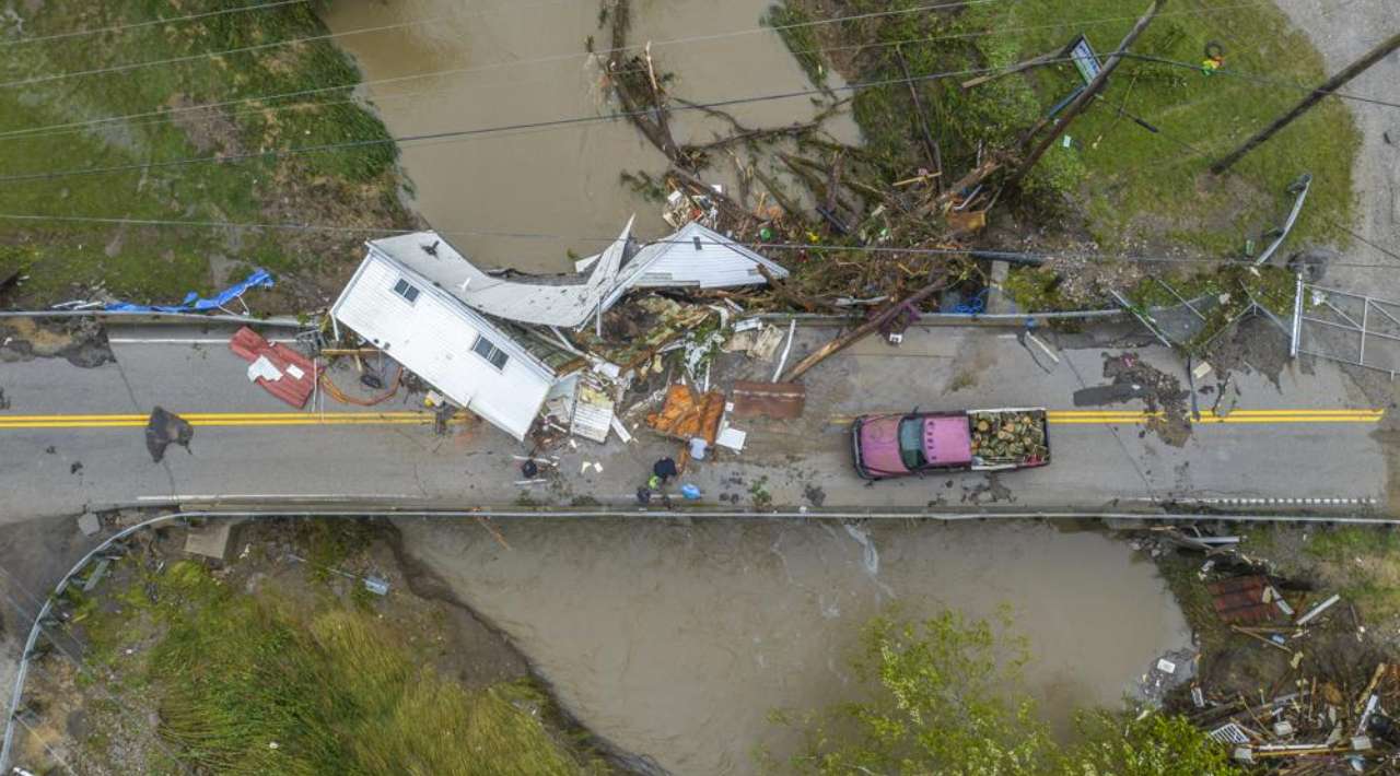 Tormenta azota a comunidad de Kentuchy; un muerto