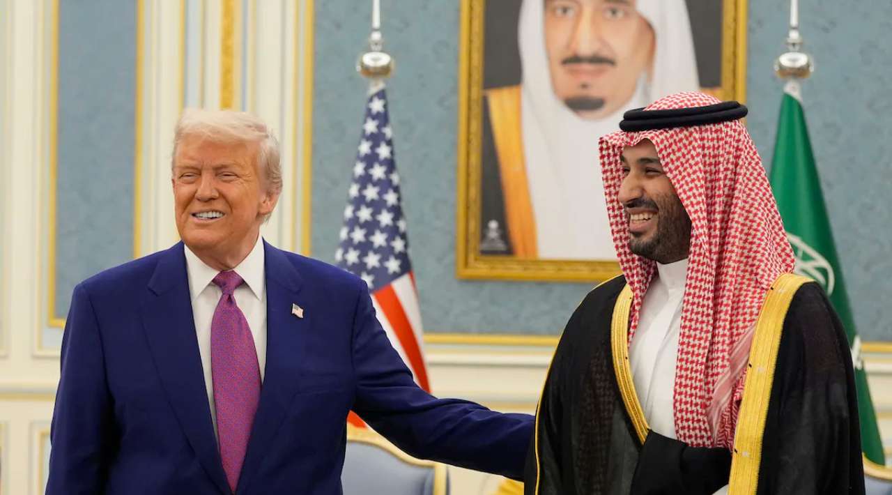 Trump firma megaacuerdo económico con Arabia Saudita