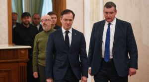 Delegación rusa llega a Estambul sin Putin para negociar con Ucrania