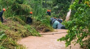 Lluvias afectan a 38 municipios en Veracruz; activan refugios y operativos de auxilio