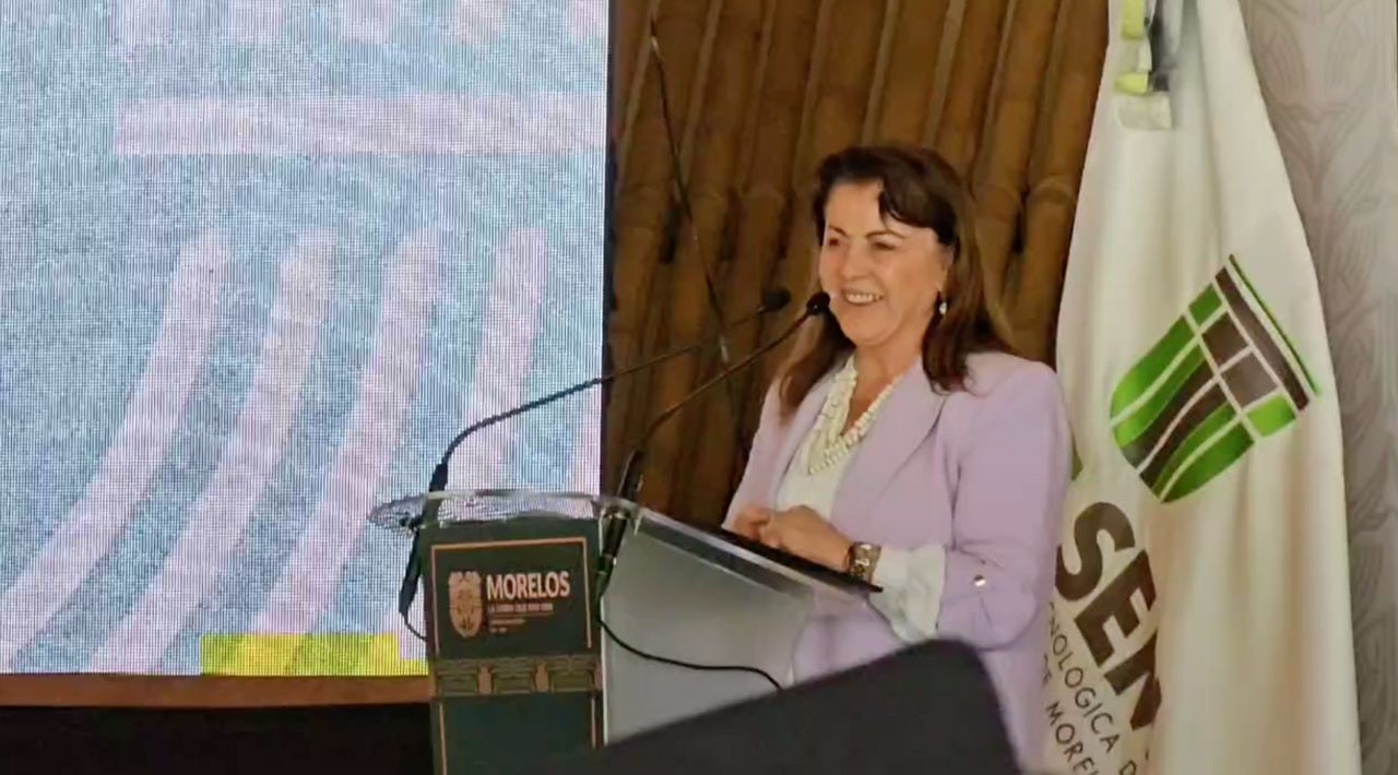 Gobernadora encabeza graduación de la UTSEM y destaca pertinencia educativa