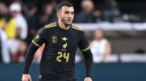 Luis Chávez se Lesiona y se Despide de la Copa Oro