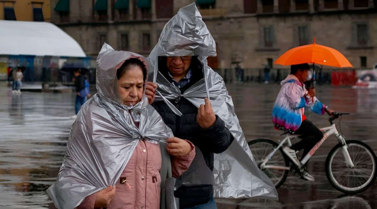 Activan Alertas Naranja y Amarilla por lluvias fuertes en CDMX