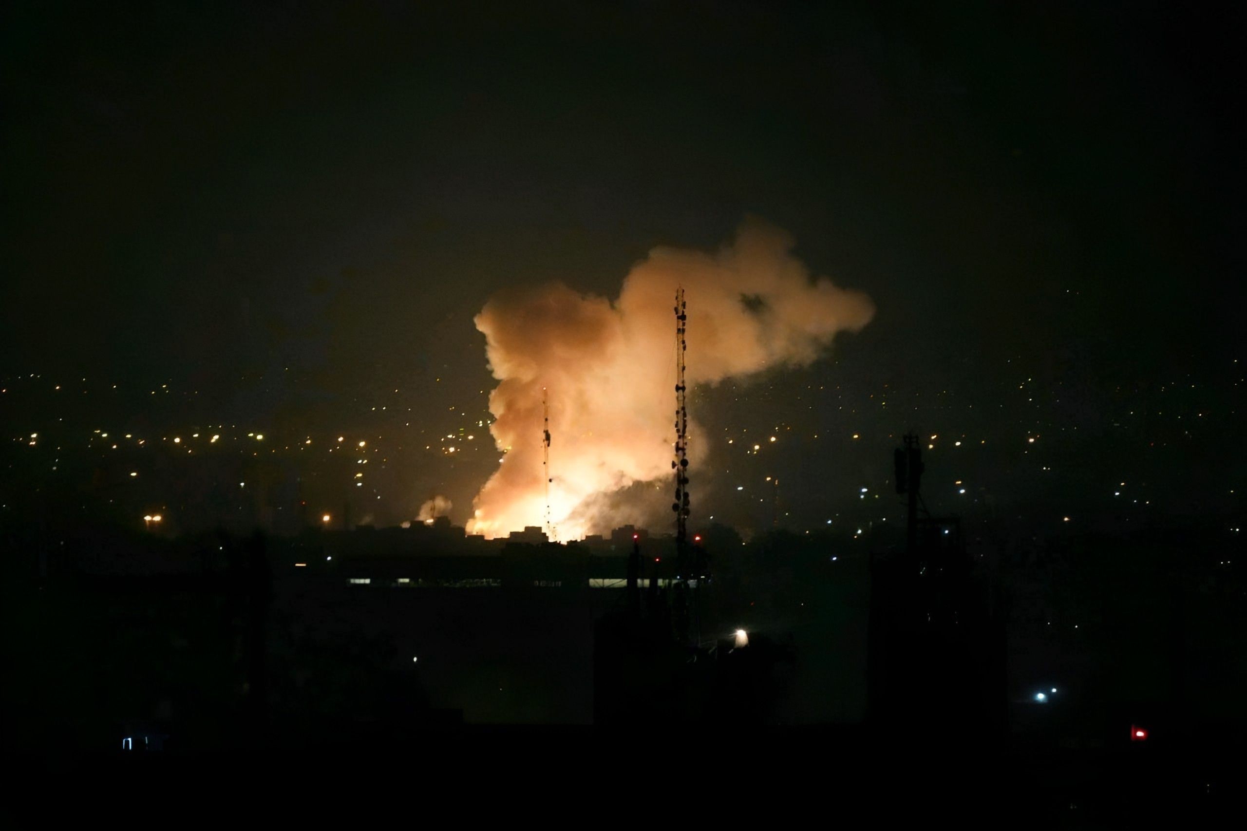 Israel lanza ofensiva masiva contra Irán