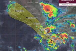 Gobierno emite alerta en 22 municipios de Oaxaca y Guerrero por “Erick”, podría impactar tierra como huracán categoría 2