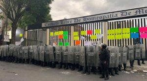 Encuentran cuerpos y fetos en escuela de la Cuauhtémoc