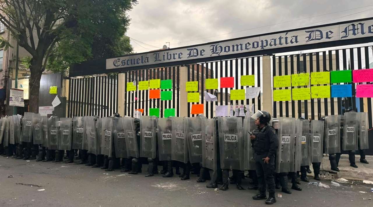 Encuentran cuerpos y fetos en escuela de la Cuauhtémoc