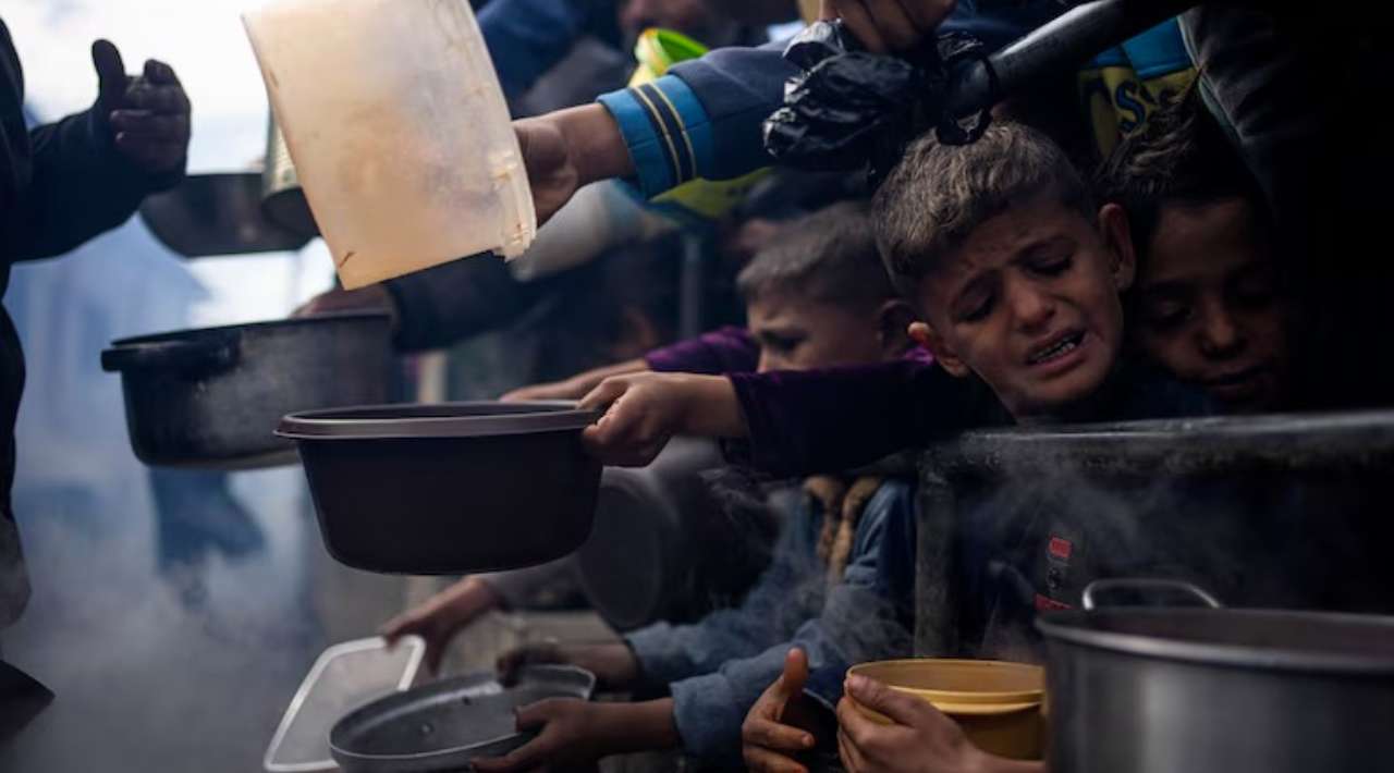 Se triplica la desnutrición infantil en Gaza, alerta la ONU