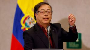 Petro denuncia planes para asesinarlo tras hallazgo de armas en Bogotá