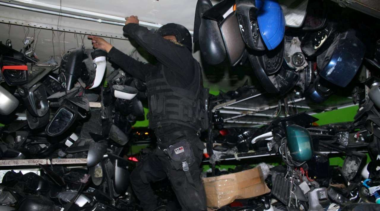 SSC Asegura 81 toneladas de autopartes y detiene a dos en la Cuauhtémoc