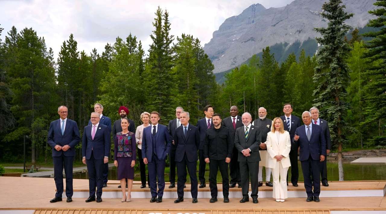 Sheinbaum participa en la foto oficial de la Cumbre del G7 en Canadá