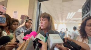 Gobernadora de Morelos llama al diálogo tras protesta de taxistas en Cuernavaca