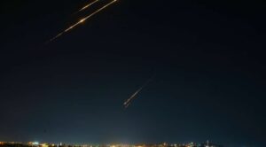 Escala la tensión en Medio Oriente, intercambio de misiles entre Israel e Irán deja centenares de víctimas