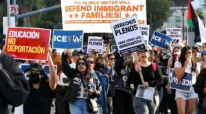 Emiten Consulados de México en EU recomendaciones ante redadas del ICE