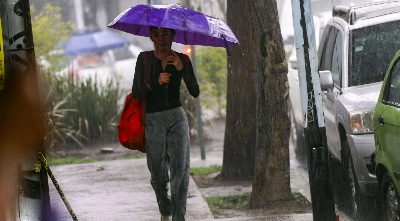 Activan Alerta Amarilla por fuertes lluvias en 11 alcaldías de la CDMX