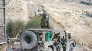 Soldados israelíes irrumpen en aldea siria; acusan presencia de Hamás