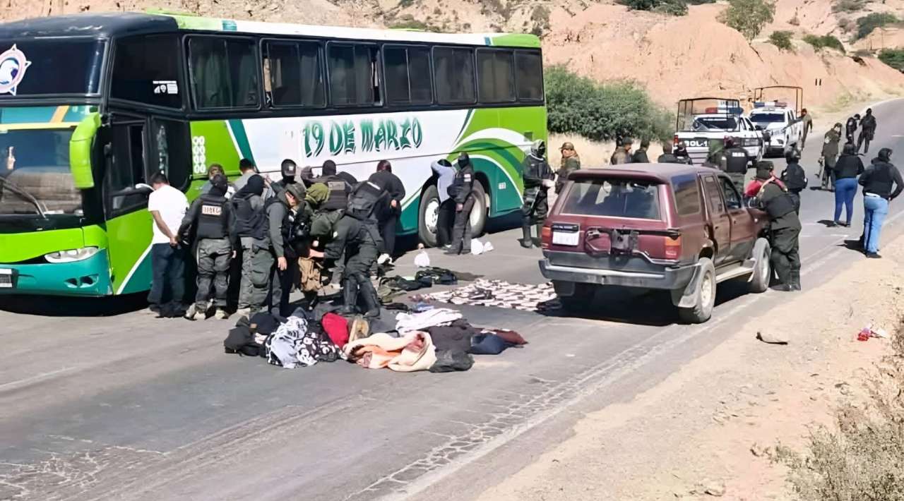 Arce ordena levantar bloqueos en Bolivia; Evo Morales advierte sublevación