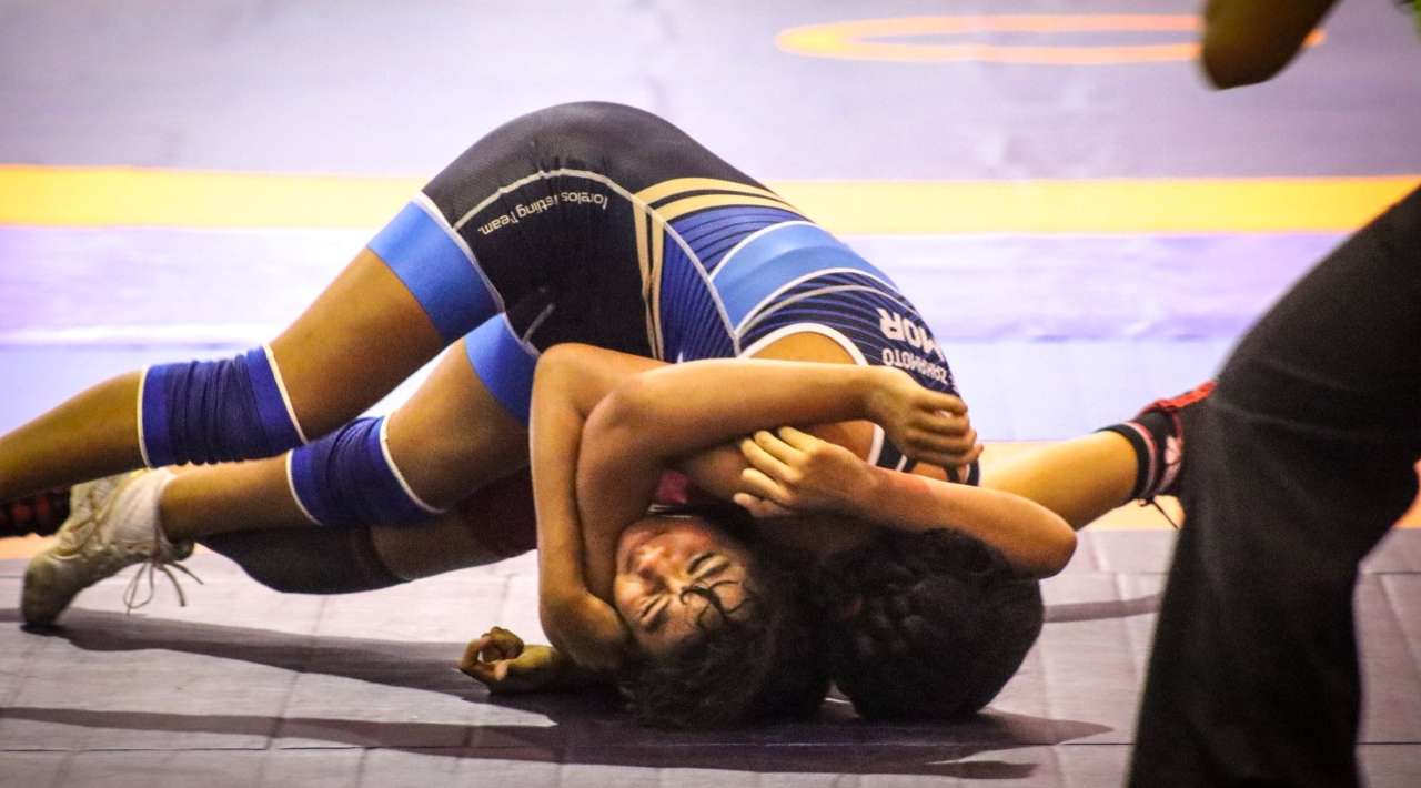 Elizabeth Zakamoto destaca en arranque de Olimpiada Nacional 2025 en luchas asociadas