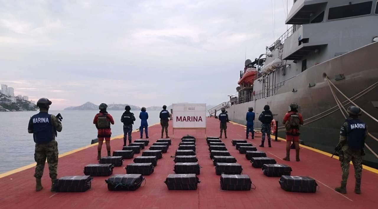 Aseguran más de una tonelada de cocaína frente a costas de Guerrero