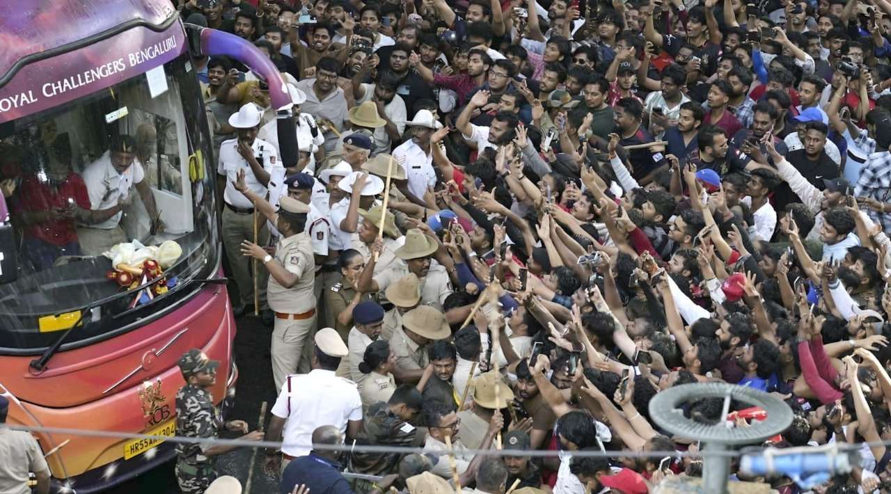 Mueren 11 personas en estampida humana al sur de India