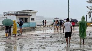 ‘Érick’ se debilita a tormenta tropical; persisten lluvias intensas en el sur del país