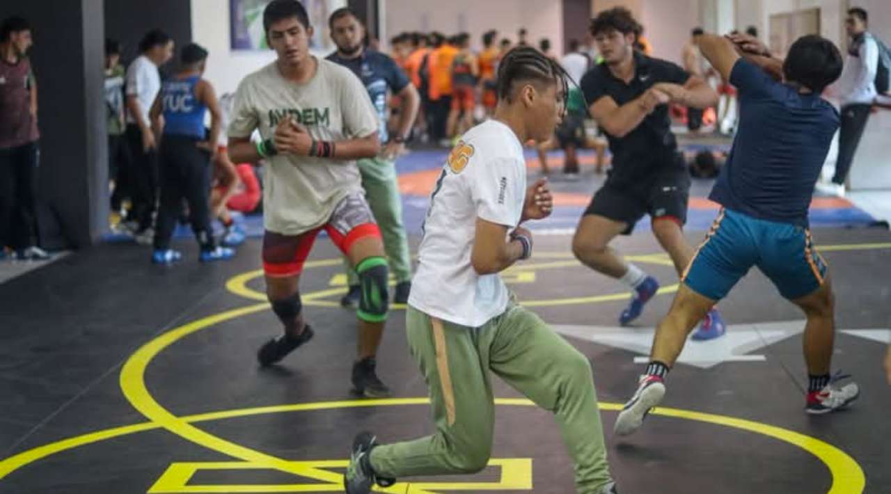 La delegación Morelense de luchas asociadas continúa su participación en Tlaxcala