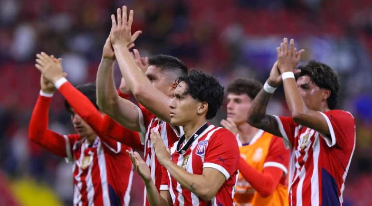 Los rojiblancos pegan primero en la gran final del campeón de campeones