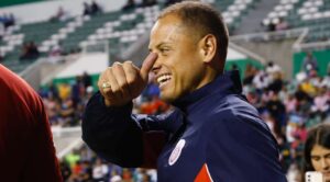 Javier “Chicharito” Hernández en el ojo del huracán: podría enfrentar sanción por polémicas publicaciones