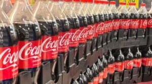 Coca-Cola cede a exigencia de Trump: cambiará su fórmula en EU