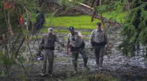 Confirman dos mexicanos más desaparecidos por inundaciones en Texas