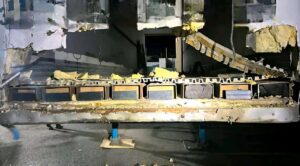 Detienen en BCS a joven con más de una tonelada de metanfetamina oculta en camión