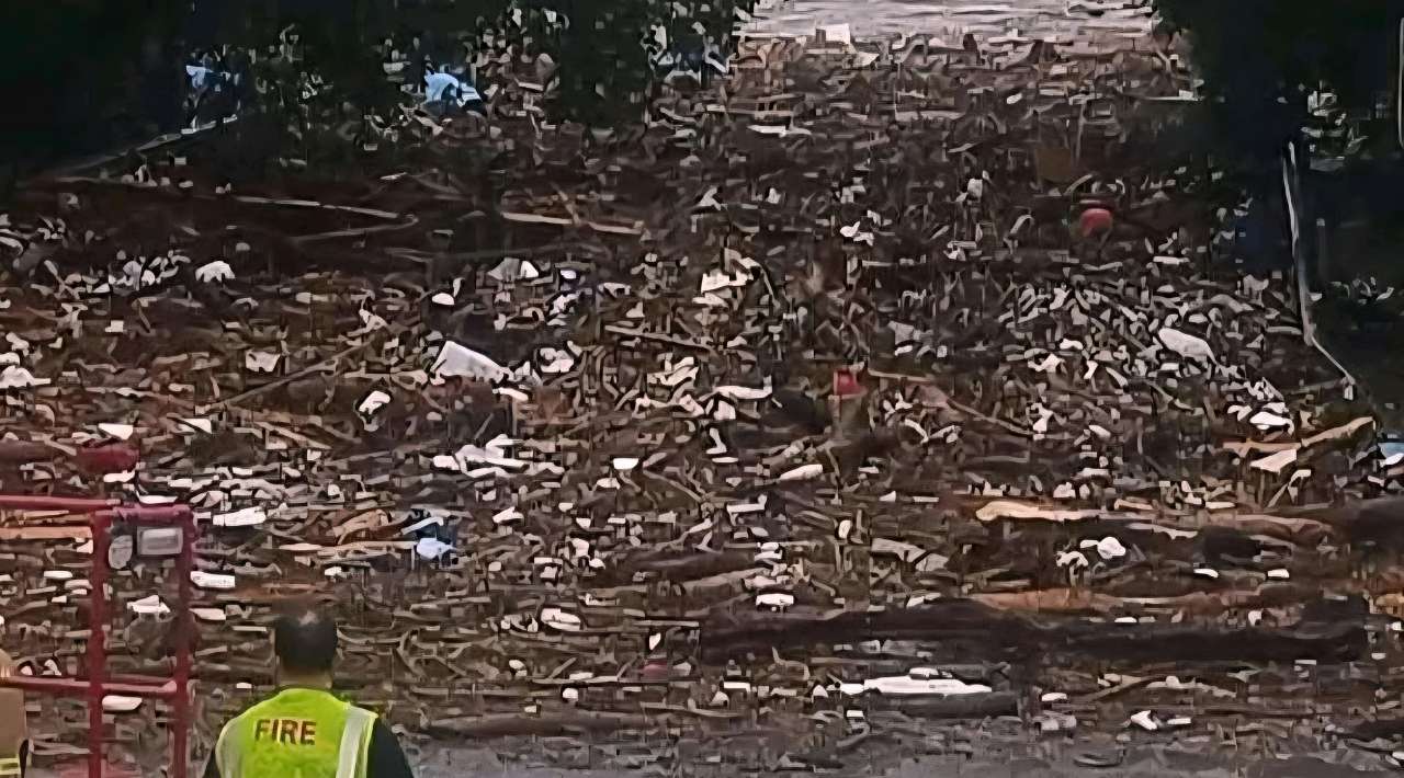 Fuertes lluvias provocan inundaciones en Texas; reportan seis muertos y estado de emergencia