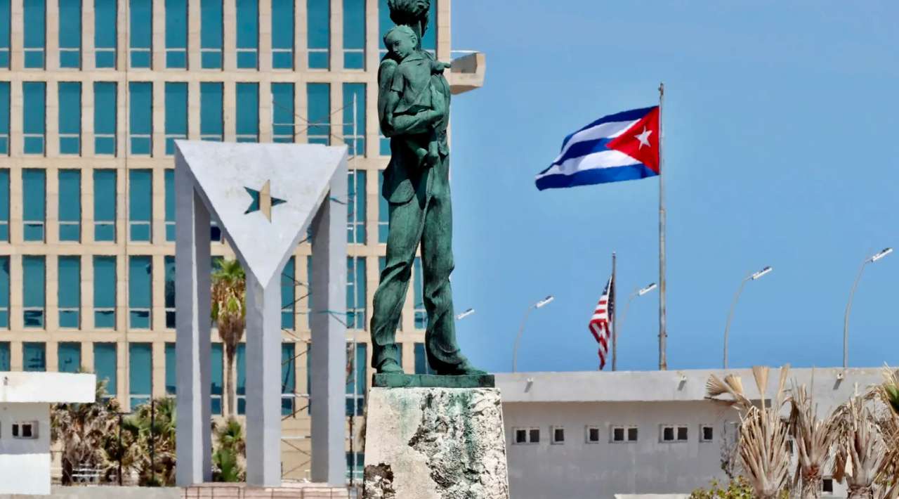 EEUU endurece política hacia Cuba: Trump firma nuevo memorando