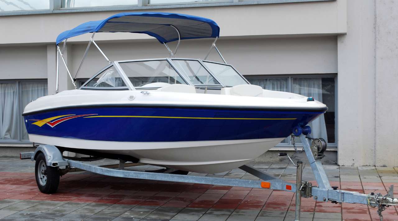 Capacitan a lancheros de Tequesquitengo para enfrentar temporada de lluvias y huracanes