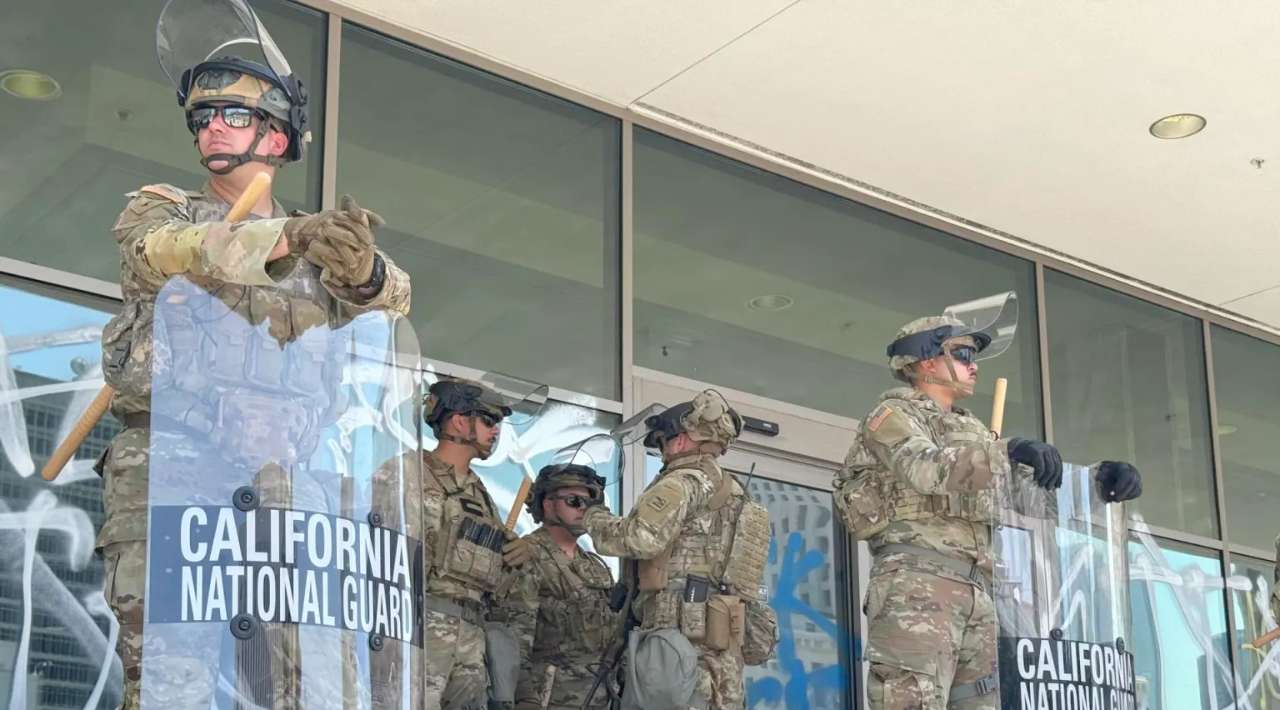 Pentágono retira a 2 mil soldados de la Guardia Nacional desplegados en Los Ángeles