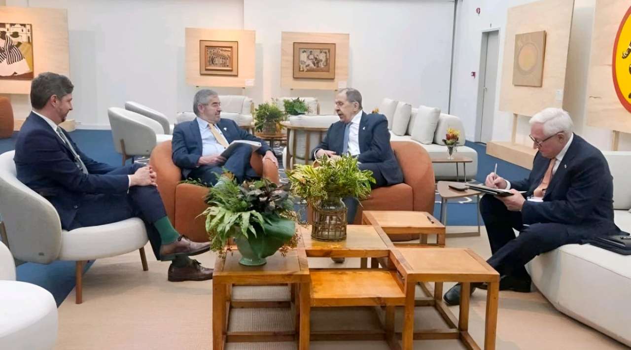 México propone ante los BRICS destinar 1% del gasto militar mundial a programa de reforestación