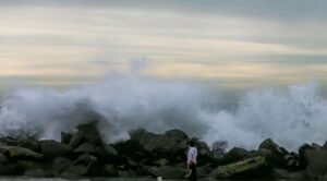 Alerta de tsunami en Alaska se reduce a “aviso” tras sismo de magnitud 7.3