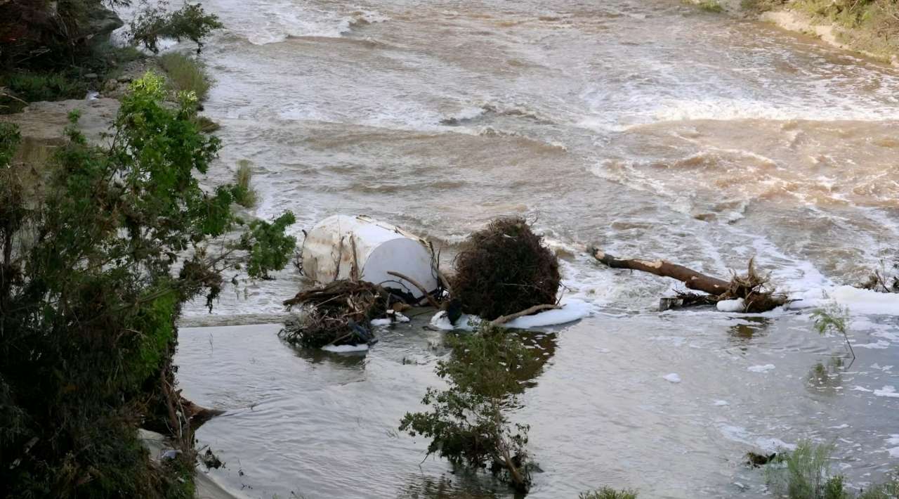 Confirman muerte de queretana por inundaciones en Texas; suman dos mexicanos fallecidos