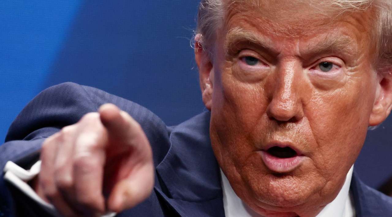 Trump impone nuevos aranceles a seis países y advierte represalias