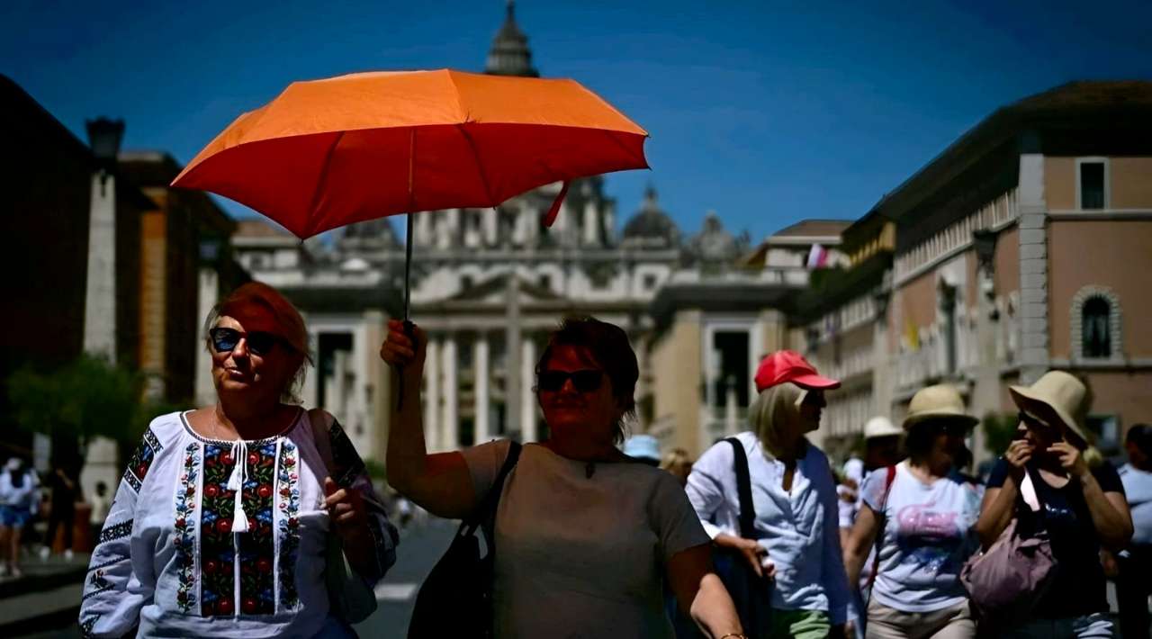 Cúpula de calor sofoca Europa. Francia cierra escuelas, Italia restringe trabajos