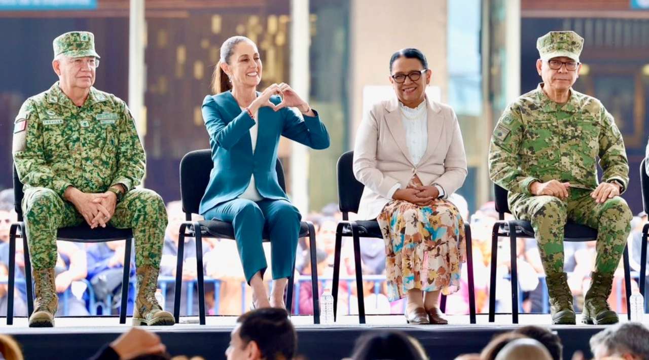 Sheinbaum encabeza jornada de desarme, pide construir “un México donde hablen las palabras, no las balas”