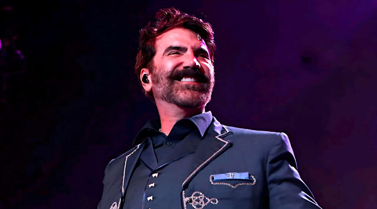 Alejandro Fernández donará ganancias de conciertos en EEUU a damnificados de Texas