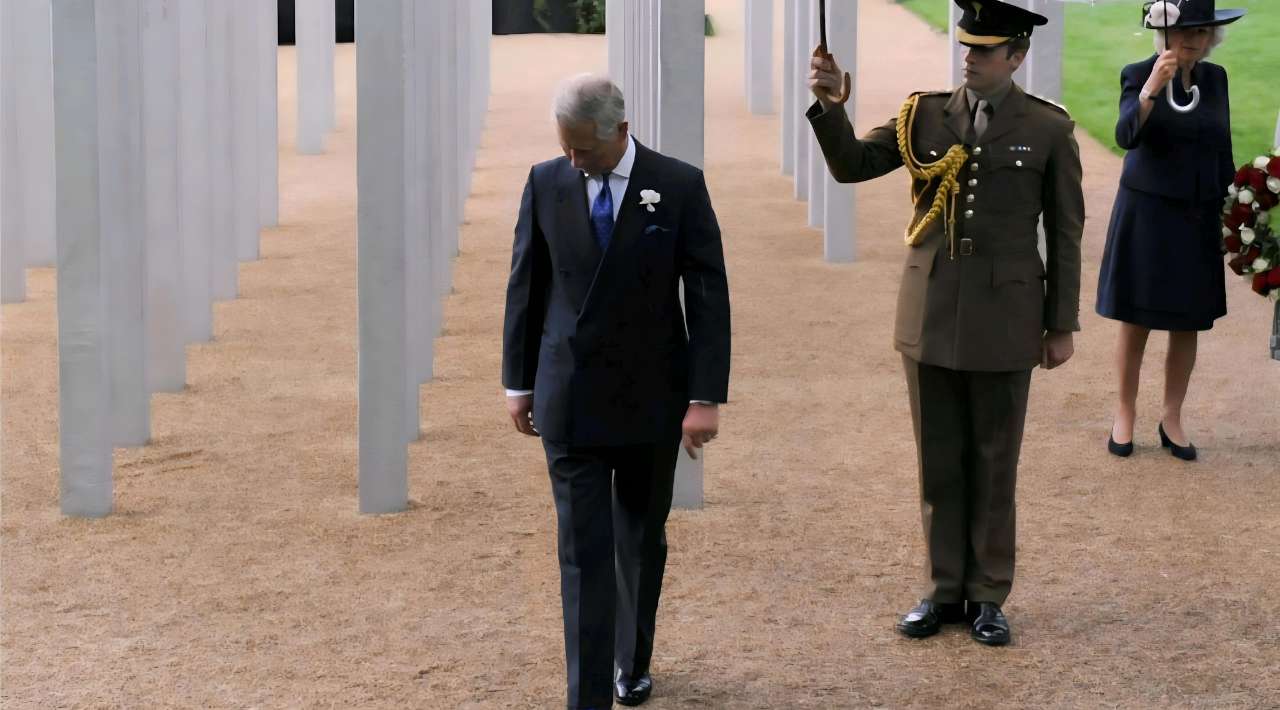 Rey Carlos III conmemora el 20 aniversario de los atentados del 7-J “Los horrores nunca se olvidarán”