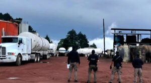 Decomisan 933 mil litros de hidrocarburo en Veracruz