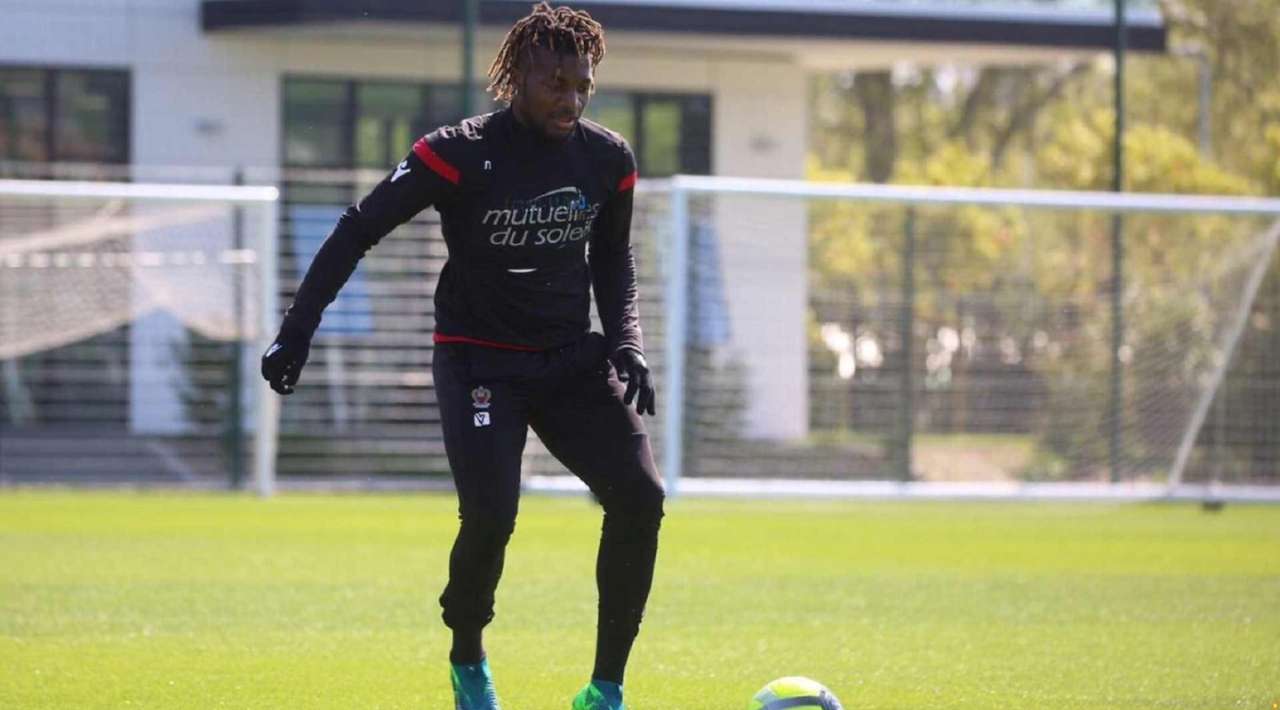 Allan Saint-Maximin viaja a México para unirse al Club América