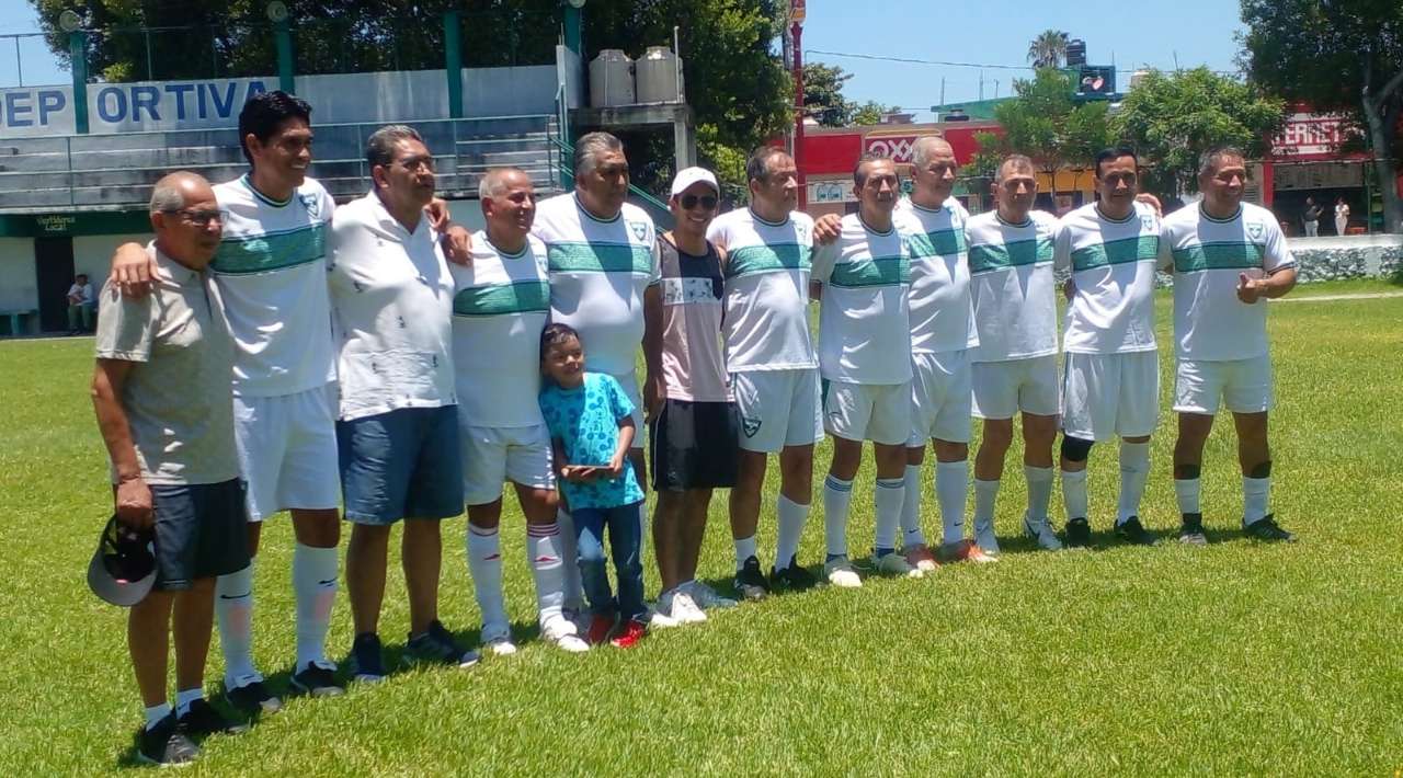 Zacatepec celebra 77 años con goleada, nostalgia y espíritu cañero
