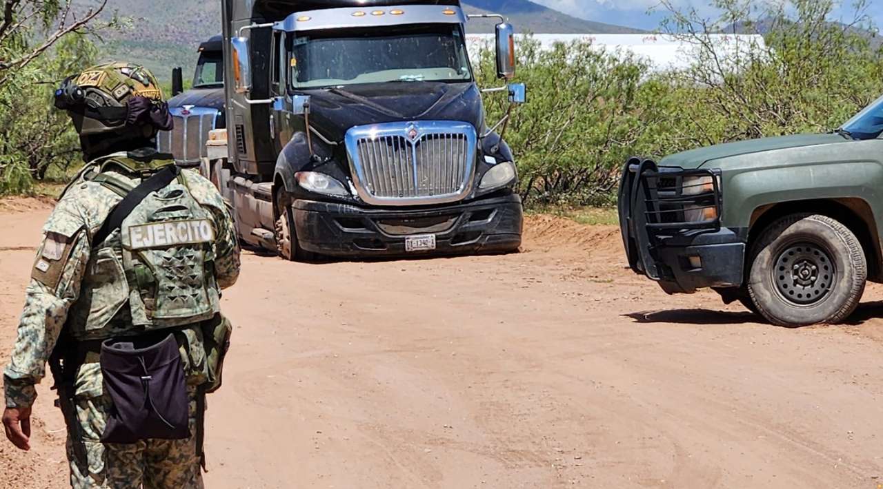 SEMAR incauta en Tabasco tres pipas con 7 mil litros de gas LP; hay 3 detenidos