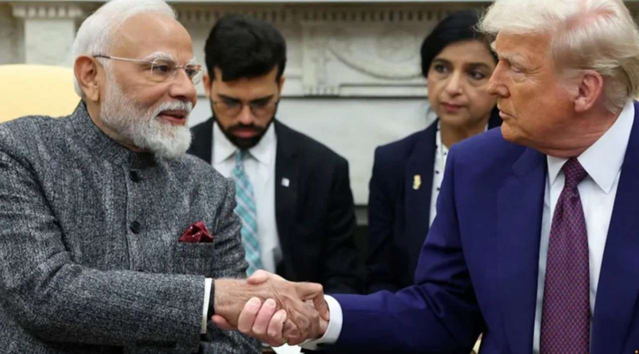 Trump eleva aranceles a 50% a India por comprar petróleo ruso